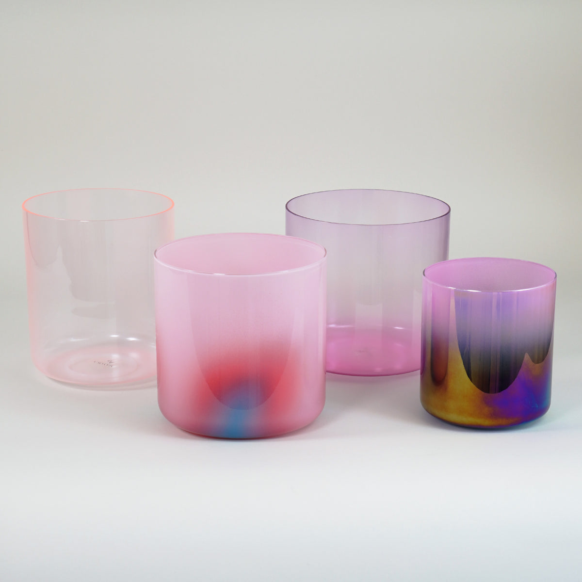 Kristallklangschalen-Set „Radiant of Love“ in 432 Hz I Mayoka Crystal Bowls®